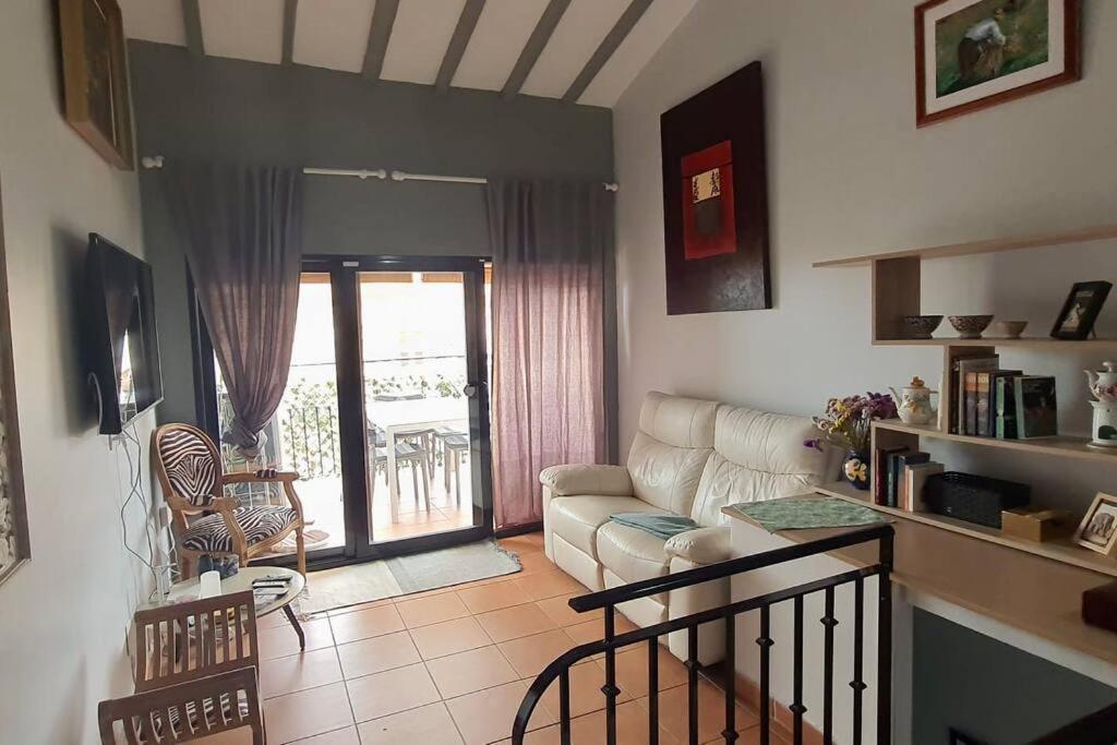 Preciosa Casa En Vilajoyosa Con Vistas Al Mar En Las Casas Colgantes Del Casco Antiguo Villajoyosa Kültér fotó