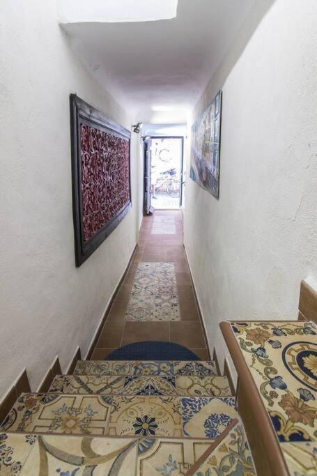 Preciosa Casa En Vilajoyosa Con Vistas Al Mar En Las Casas Colgantes Del Casco Antiguo Villajoyosa Kültér fotó