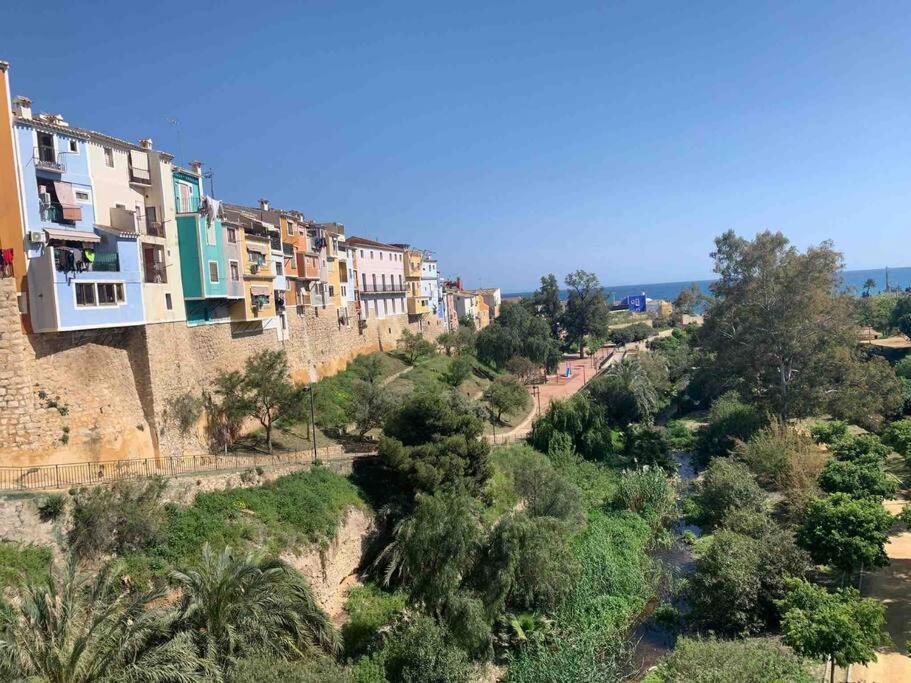 Preciosa Casa En Vilajoyosa Con Vistas Al Mar En Las Casas Colgantes Del Casco Antiguo Villajoyosa Kültér fotó