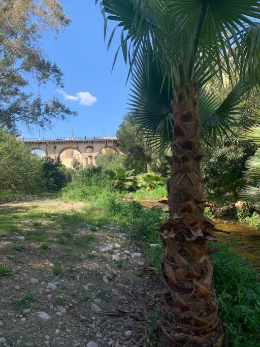 Preciosa Casa En Vilajoyosa Con Vistas Al Mar En Las Casas Colgantes Del Casco Antiguo Villajoyosa Kültér fotó