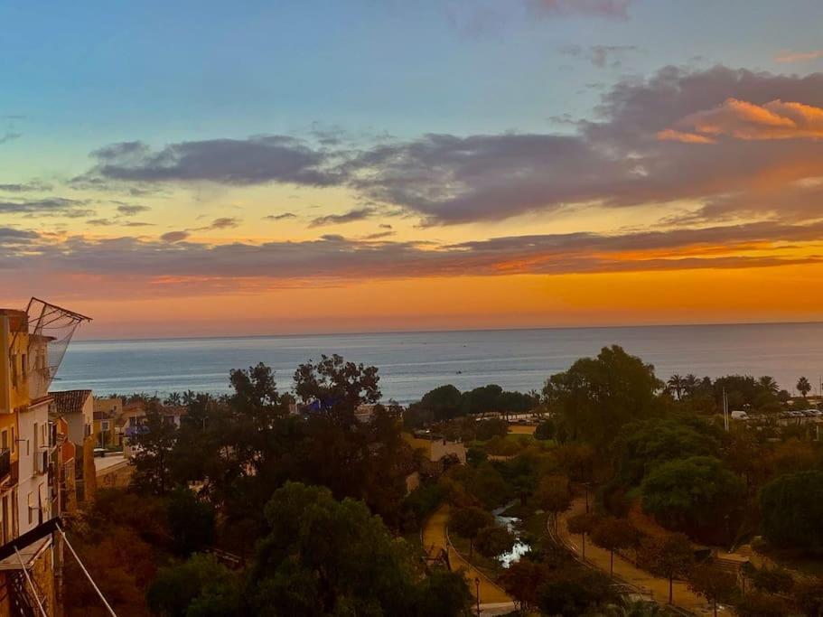 Preciosa Casa En Vilajoyosa Con Vistas Al Mar En Las Casas Colgantes Del Casco Antiguo Villajoyosa Kültér fotó